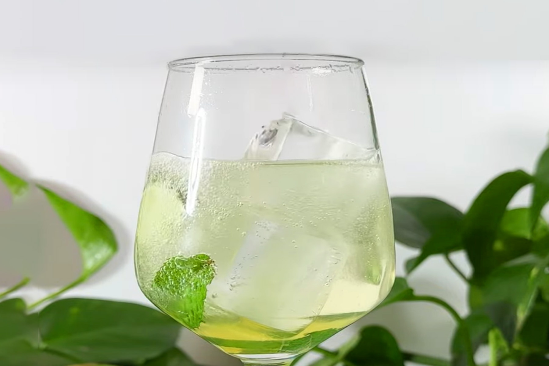 Hugo spritz recipe